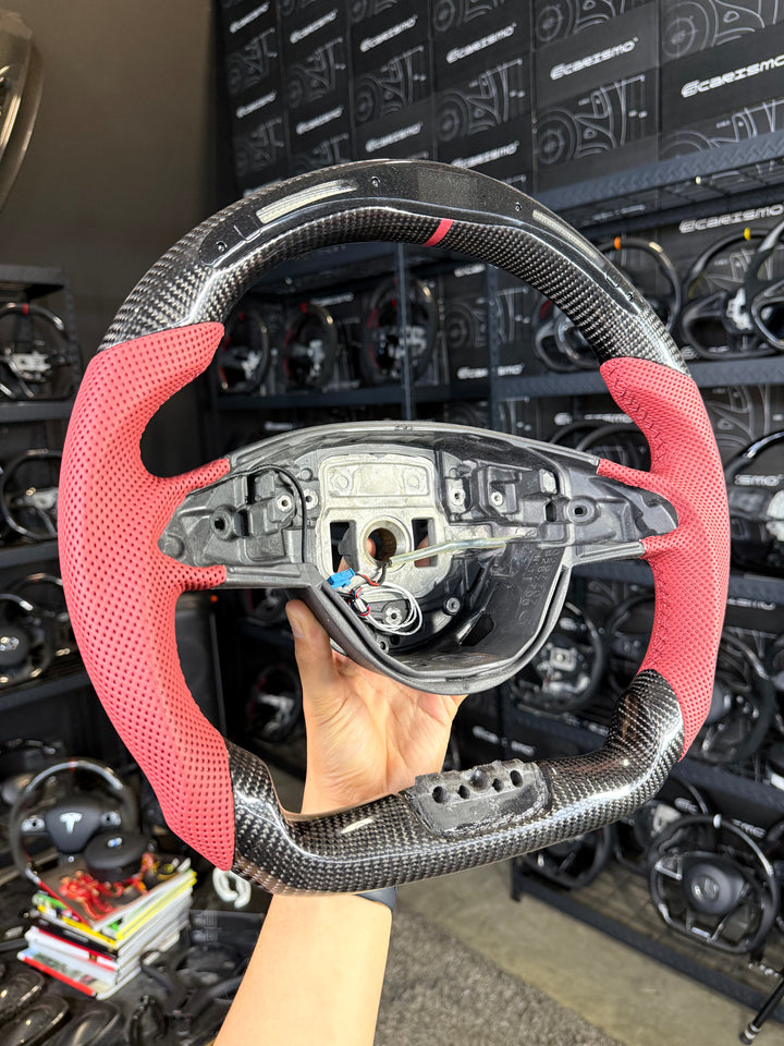 [Media/Test] Mercedes/AMG (2016 AMG Performance Wheel) - Classic RPM LED - Gloss Carbon - Red Perforated Leather - Red Stitching - Red Stripe