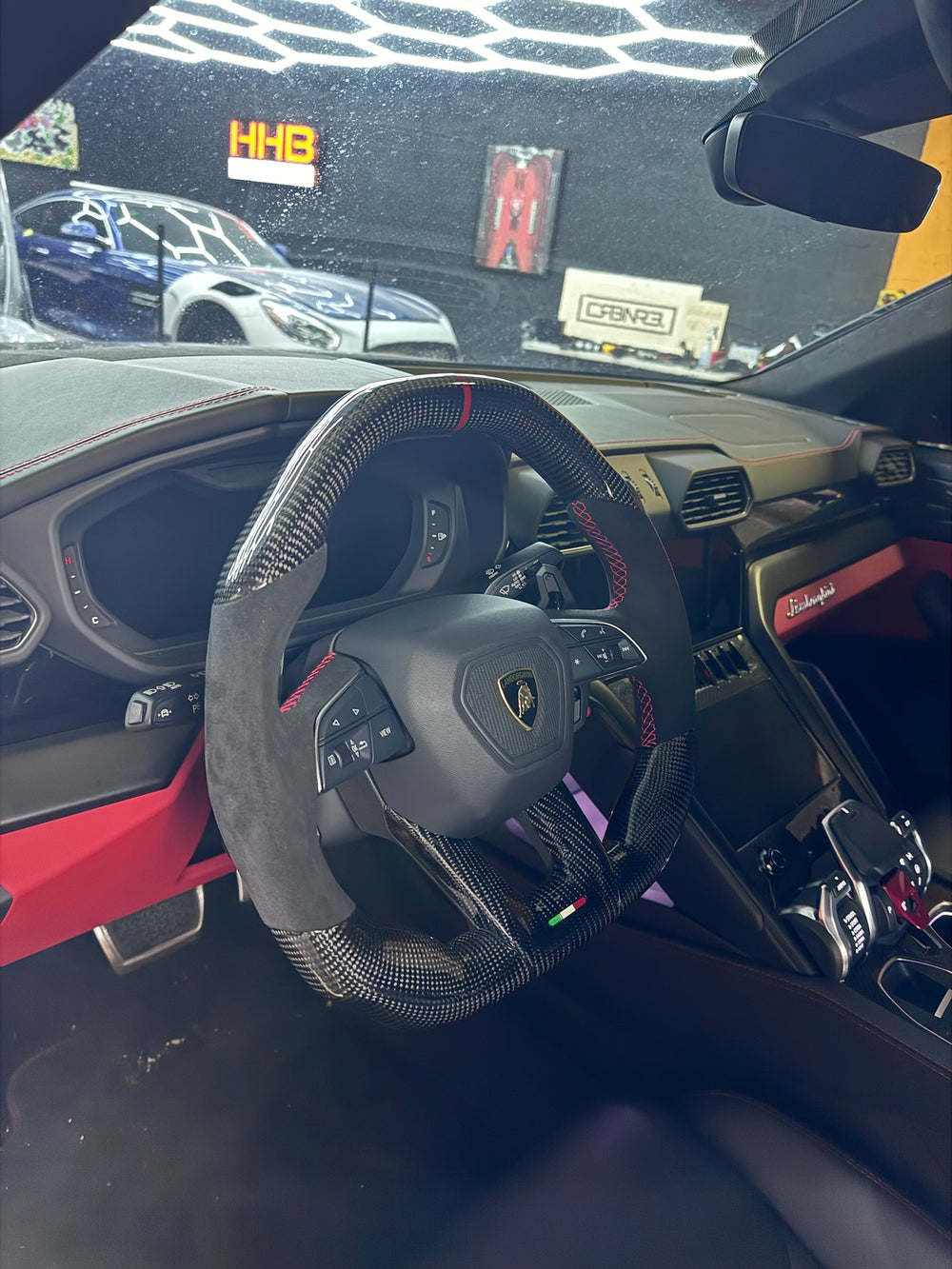 Carismo Steering Wheel For Lamborghini Urus - Signature - Gloss Carbon - Alcantara - Red