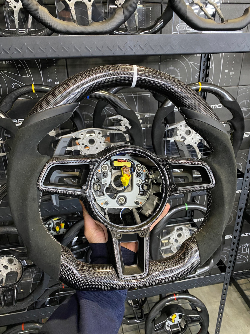 [Made to Order] Porsche (991.2 Wheel) - Sport - Gloss Plain Carbon - Alcantara - Grey Stitching - Grey Stripe