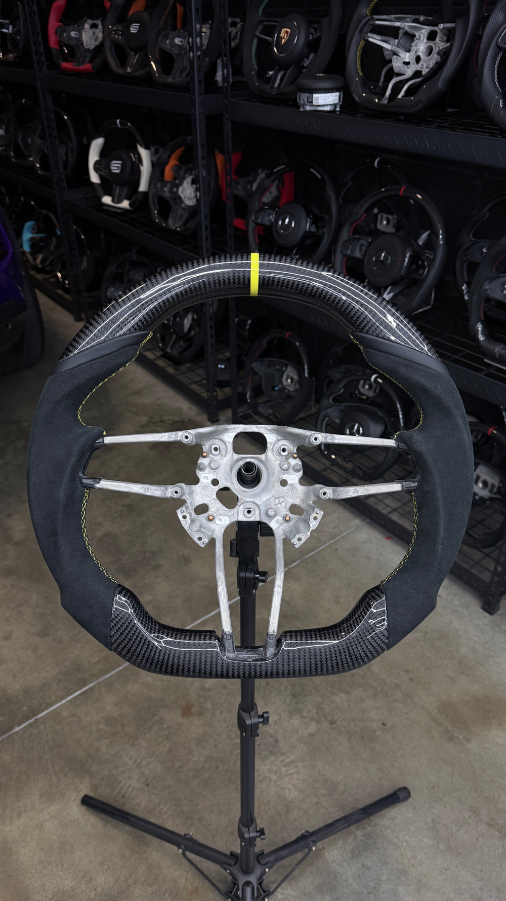 [Media/Test] Porsche (991.2 Wheel) - Sport - Gloss Carbon - Alcantara - Yellow Stitching - Yellow Stripe