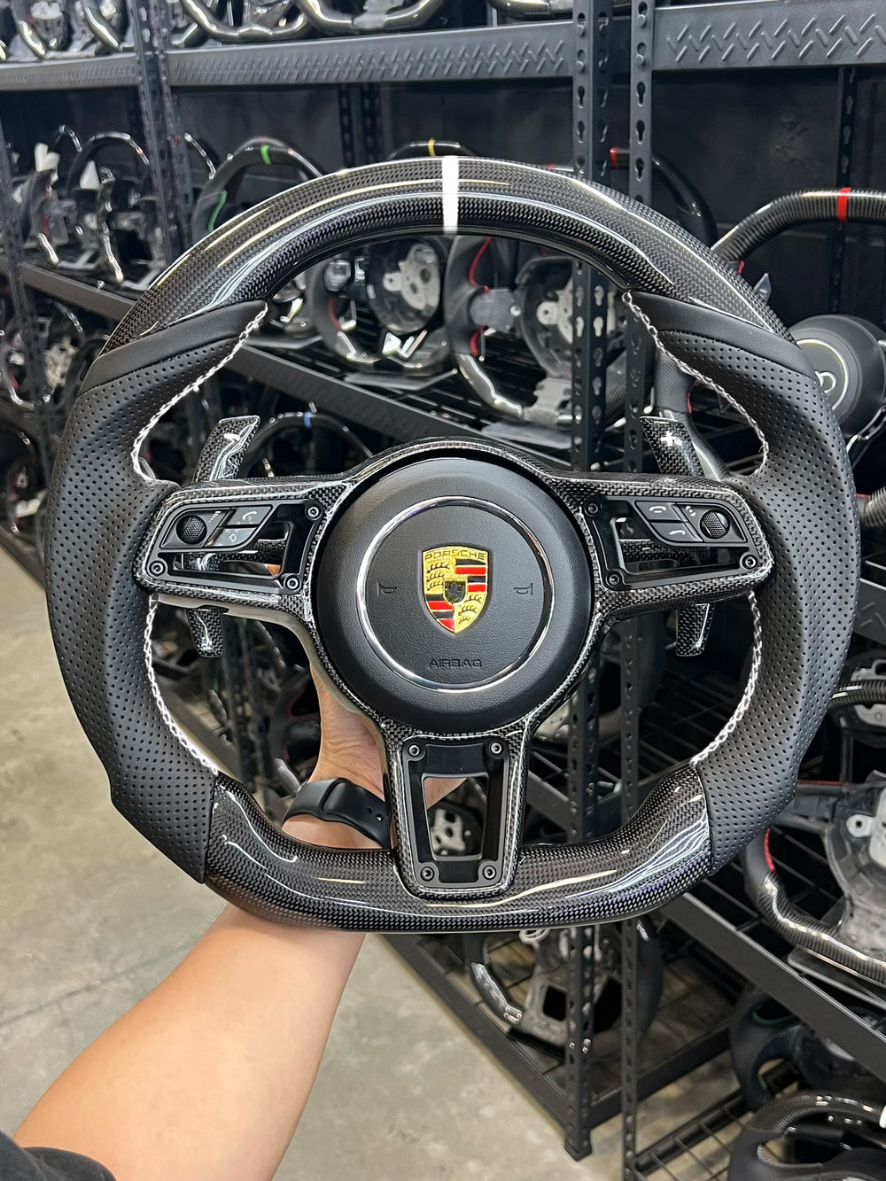 [Made to Order] Porsche (991.2 Wheel) - Sport - Gloss Plain Carbon - Smooth Leather - Black Stitching - No Stripe