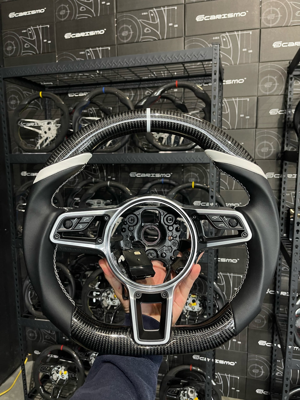 [Made to Order] Porsche (991.2 Wheel) - Sport - Gloss Plain Carbon - Smooth Leather - Black Stitching - No Stripe