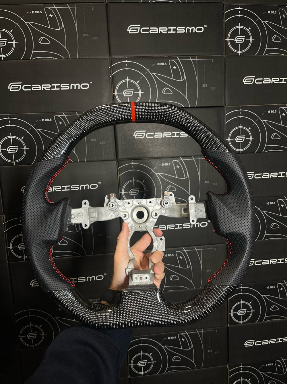 [Made to Order] Nissan GT-R (R35 CBA & DBA) - Sport - Gloss Carbon - Perforated Leather - Black Stitching - No Stripe