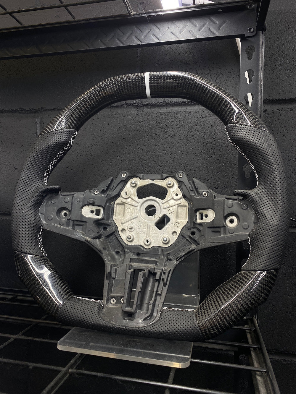 Carismo Steering Wheel For BMW G-Series (M Performance Wheel) - Signature - Gloss Carbon - Perforated Leather - White