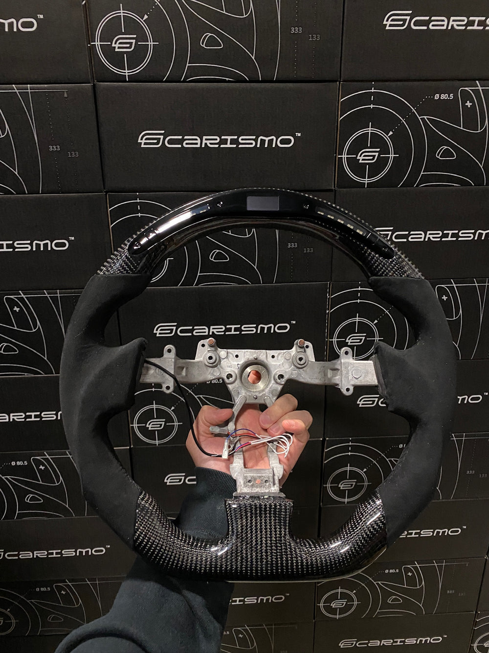 Carismo Steering Wheel For Nissan GT-R (R35 CBA & DBA) - Classic RPM LED - Gloss Carbon - Alcantara