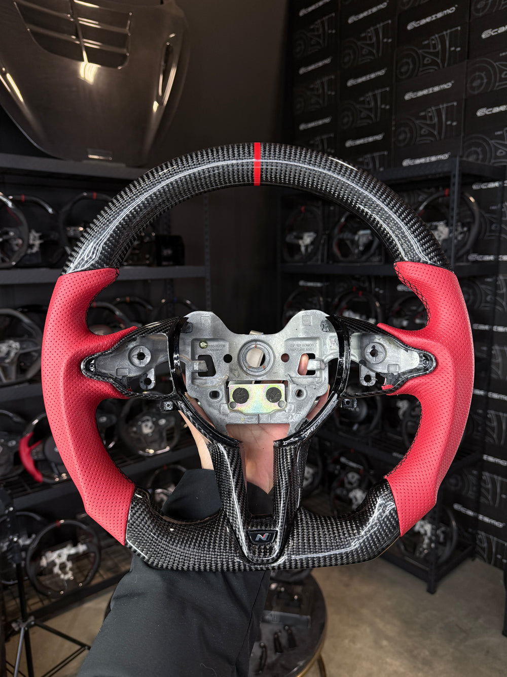[Media/Test] Hyundai Elantra N (CN7) - Sport - Gloss Carbon - Red Perforated Leather - Black Stitching - Red Stripe