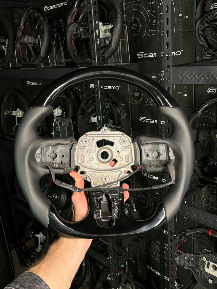 [Media/Test] Rolls Royce - Sport - Piano Black - Smooth Leather - Black Stitching - No Stripe (Heated)