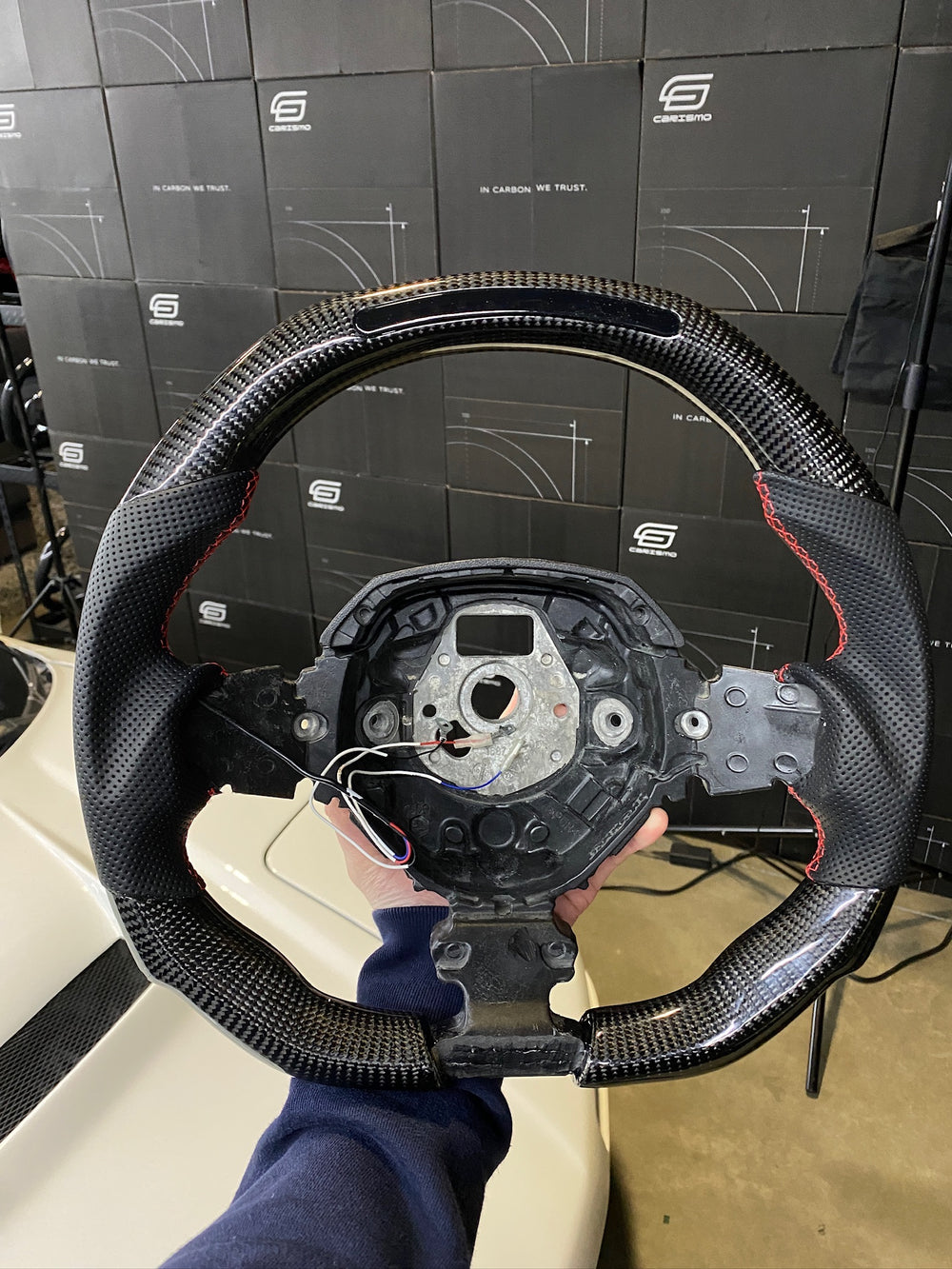 Carismo Steering Wheel For Lamborghini Aventador - Sequential RPM LED - Gloss Carbon - Perforated Leather