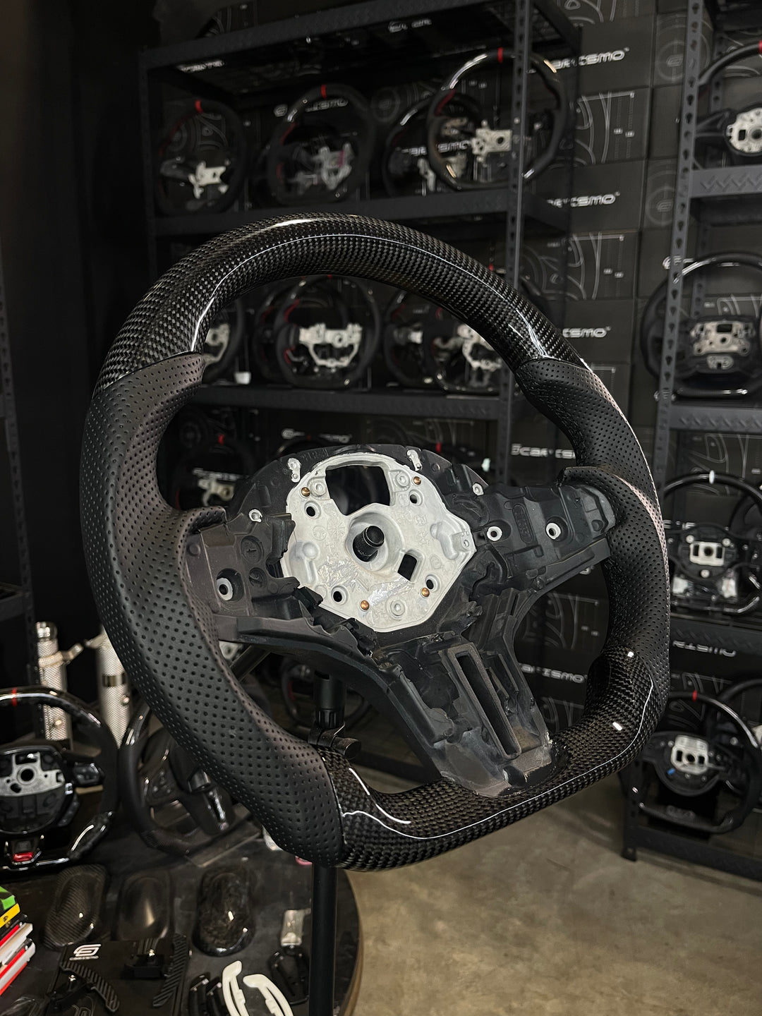 [Media/Test] BMW G-Series (M Performance Wheel) - Sport - Gloss Carbon - Perforated Leather - Black Stitching - No Stripe