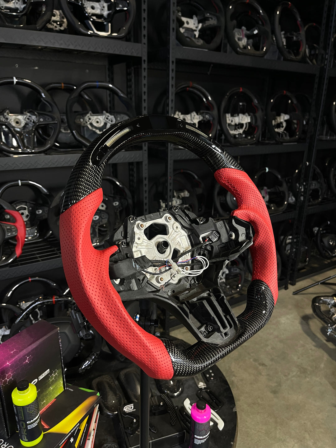 [Media/Test] BMW G-Series (M Performance Wheels) - Classic RPM LED - Gloss Carbon - Red Perforated Leather - Red Stitching - No Stripe (Heated)