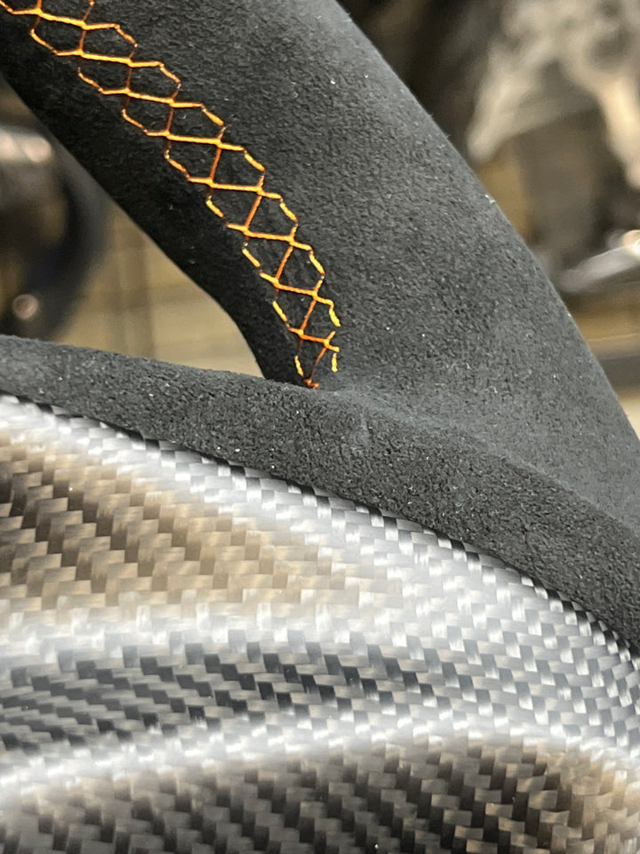 [Media/Test] McLaren Super Sport - Sport - Matte Carbon - Alcantara - Orange Stitching - Orange Stripe (Damaged)