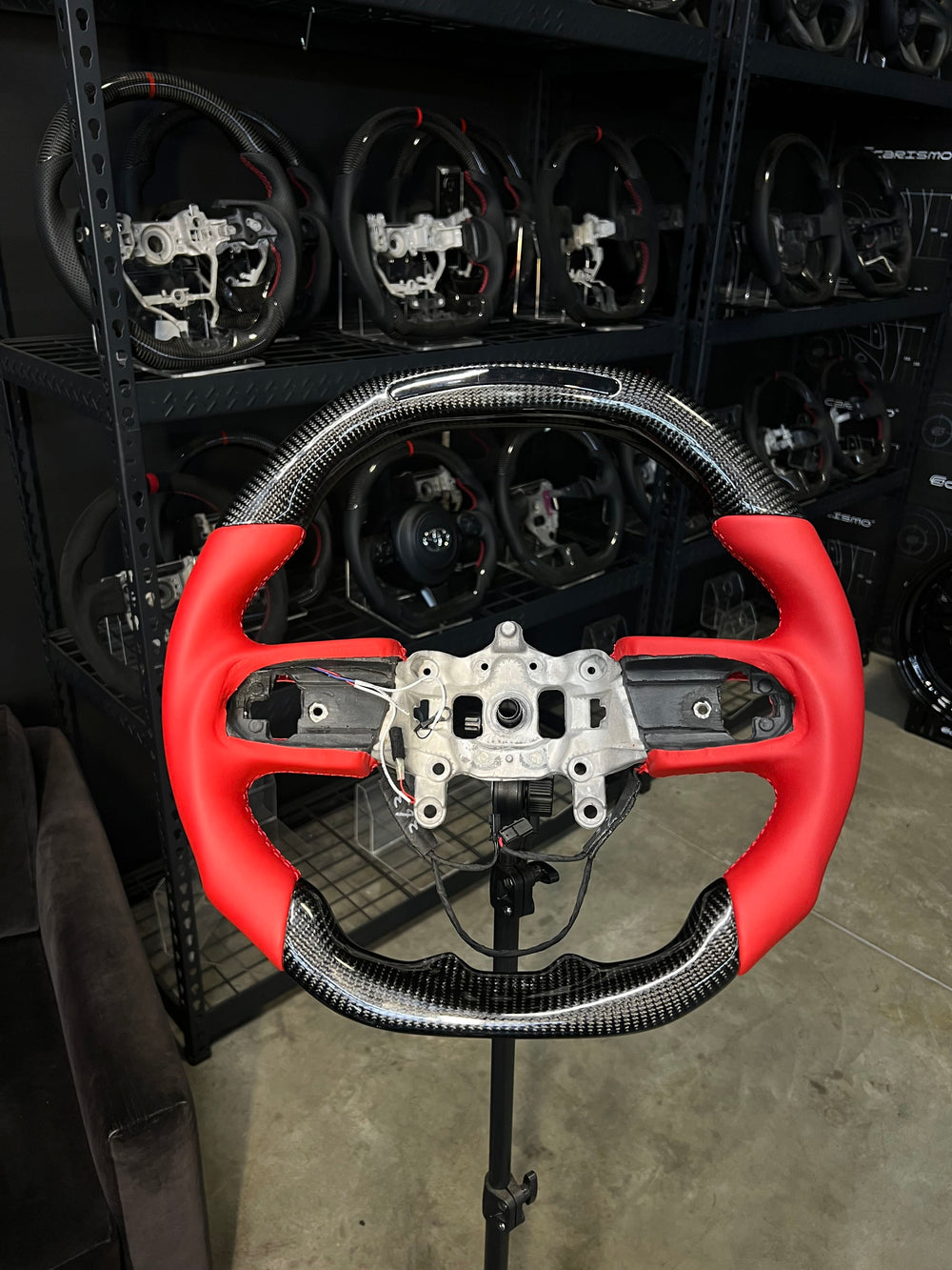 [Media/Test] Jeep Wrangler (JL) - Sequential RPM LED (Heated) - Gloss Carbon - Red Smooth Leather - Red Stitching - No Stripe