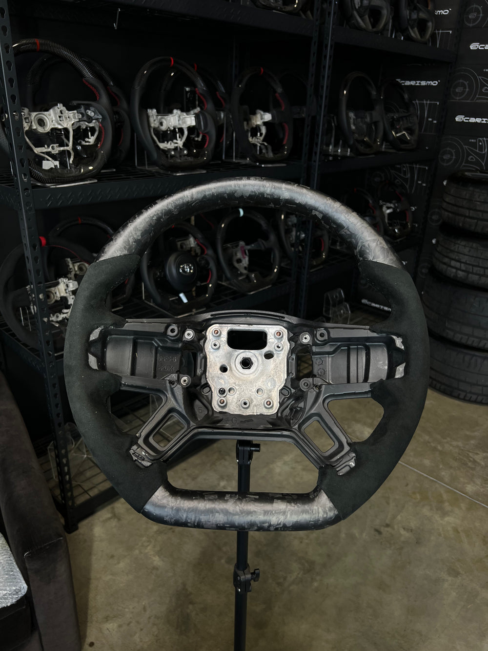 [Media/Test] Land Rover Defender (L663) - Sport - Matte Forged Carbon - Alcantara - Black Stitching - No Stripe