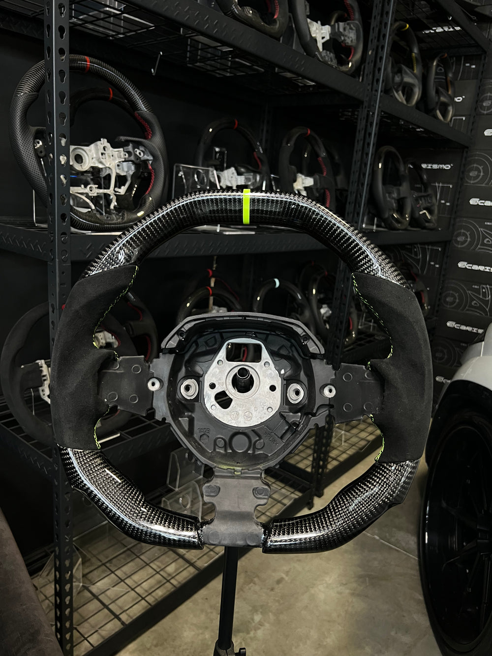 Carismo Steering Wheel For Lamborghini Aventador - Signature - Gloss Carbon - Alcantara