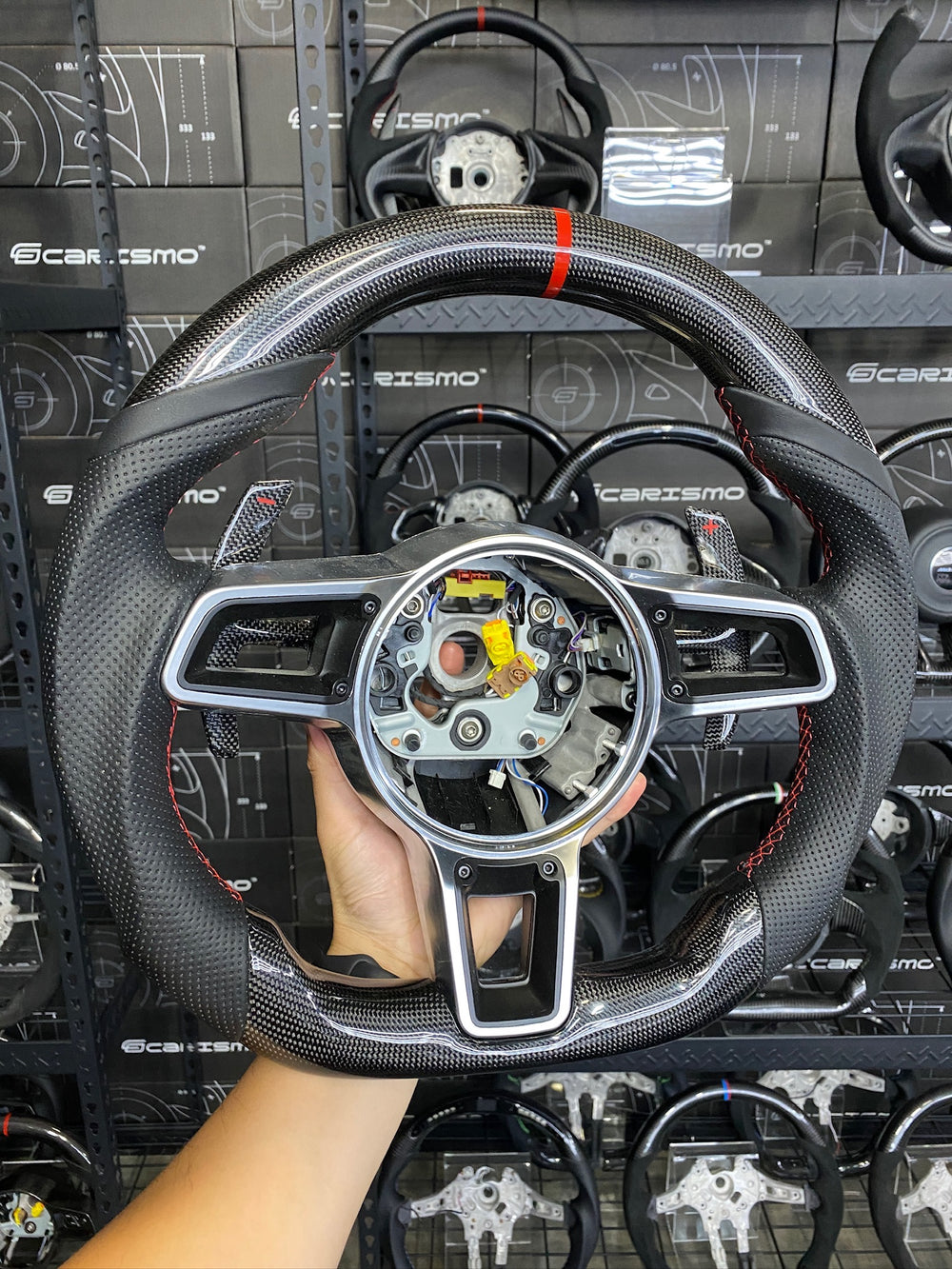 [Made to Order] Porsche (991.2 Wheel) - Sport - Gloss Plain Carbon - Smooth Leather - Black Stitching - No Stripe