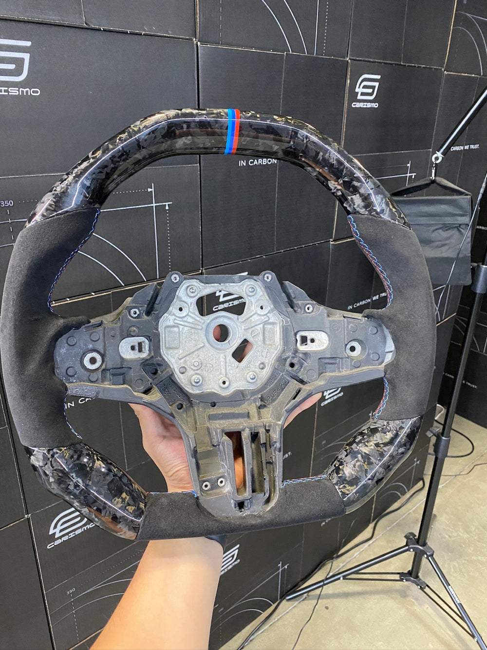 [Made to Order] BMW G-Series (M Performance Wheel) - Signature - Gloss Forged Carbon - Alcantara - BMW M Colors Stitching - BMW M Colors Stripe