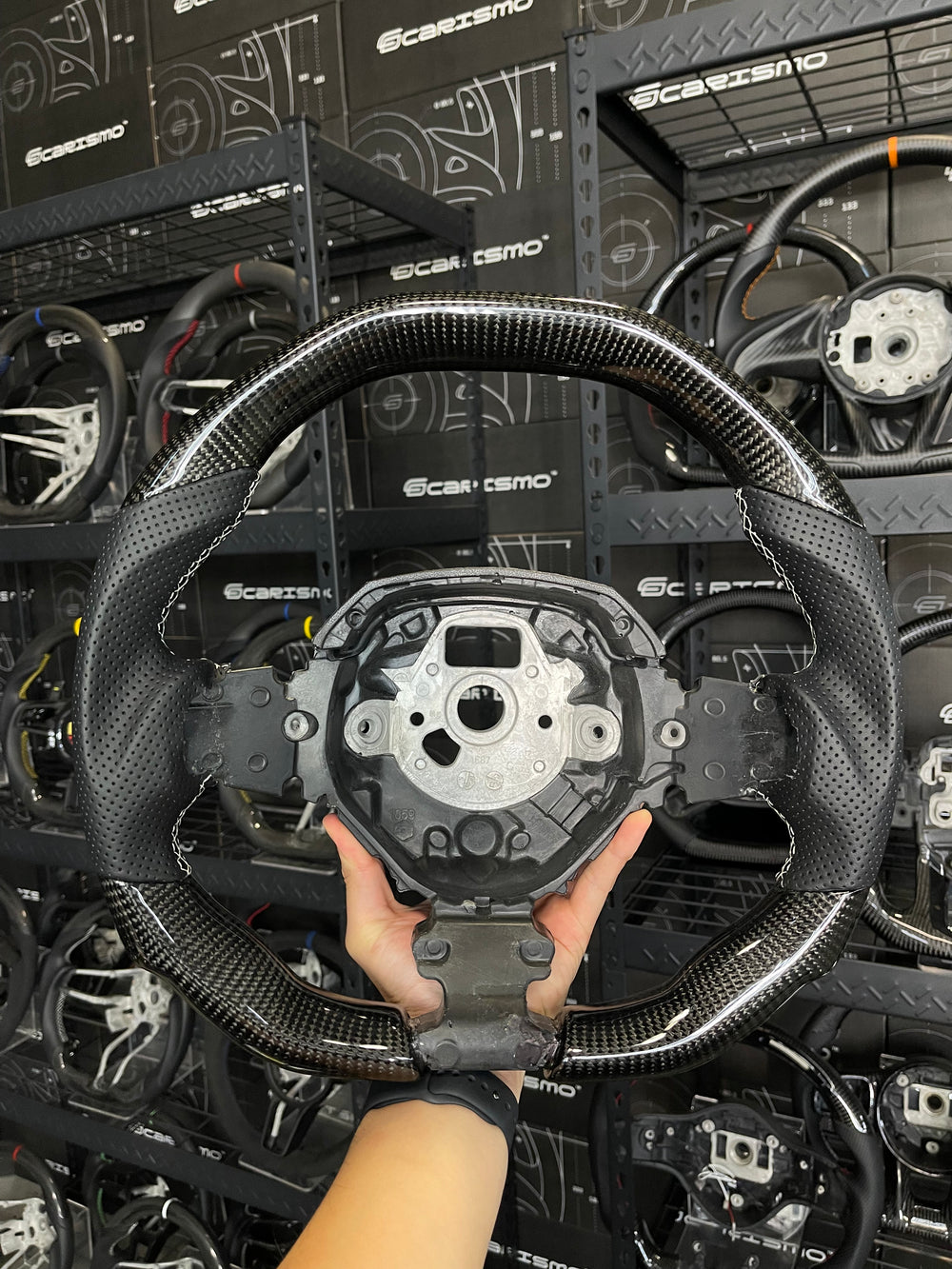 [Media/Test] Lamborghini Aventador - Signature - Gloss Carbon - Perforated Leather - White Stitching - No Stripe