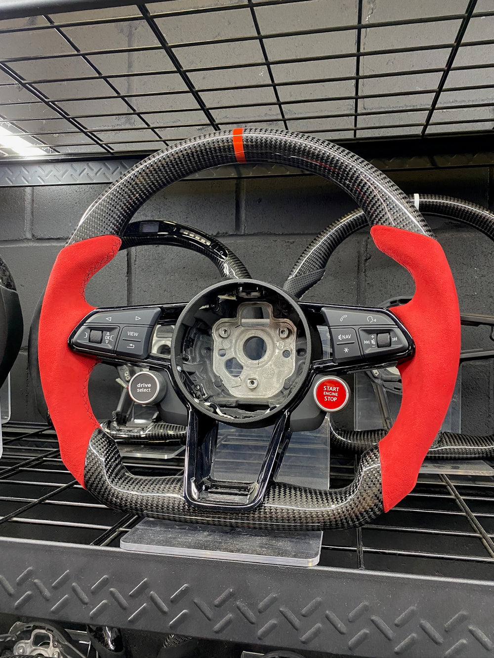 [Media/Test] Audi R8 (Gen 2) - Sport - Gloss Carbon - Red Alcantara - Black Stitching - Red Stripe
