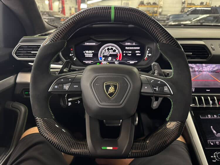 Carismo Steering Wheel For Lamborghini Urus - Signature - Gloss Carbon - Alcantara - Green