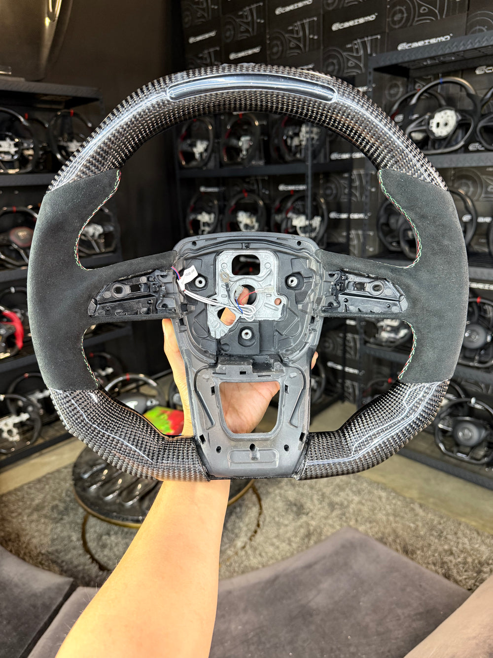 Carismo Steering Wheel For Lamborghini Urus - Sequential RPM LED - Gloss Carbon - Alcantara - Italian Flag Colors