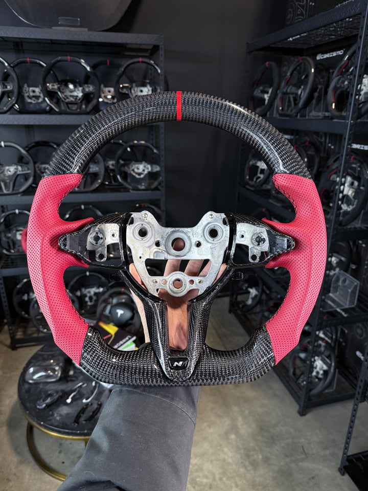 [Media/Test] Hyundai Elantra N (CN7) - Sport - Gloss Carbon - Red Perforated Leather - Black Stitching - Red Stripe (Trim Included)