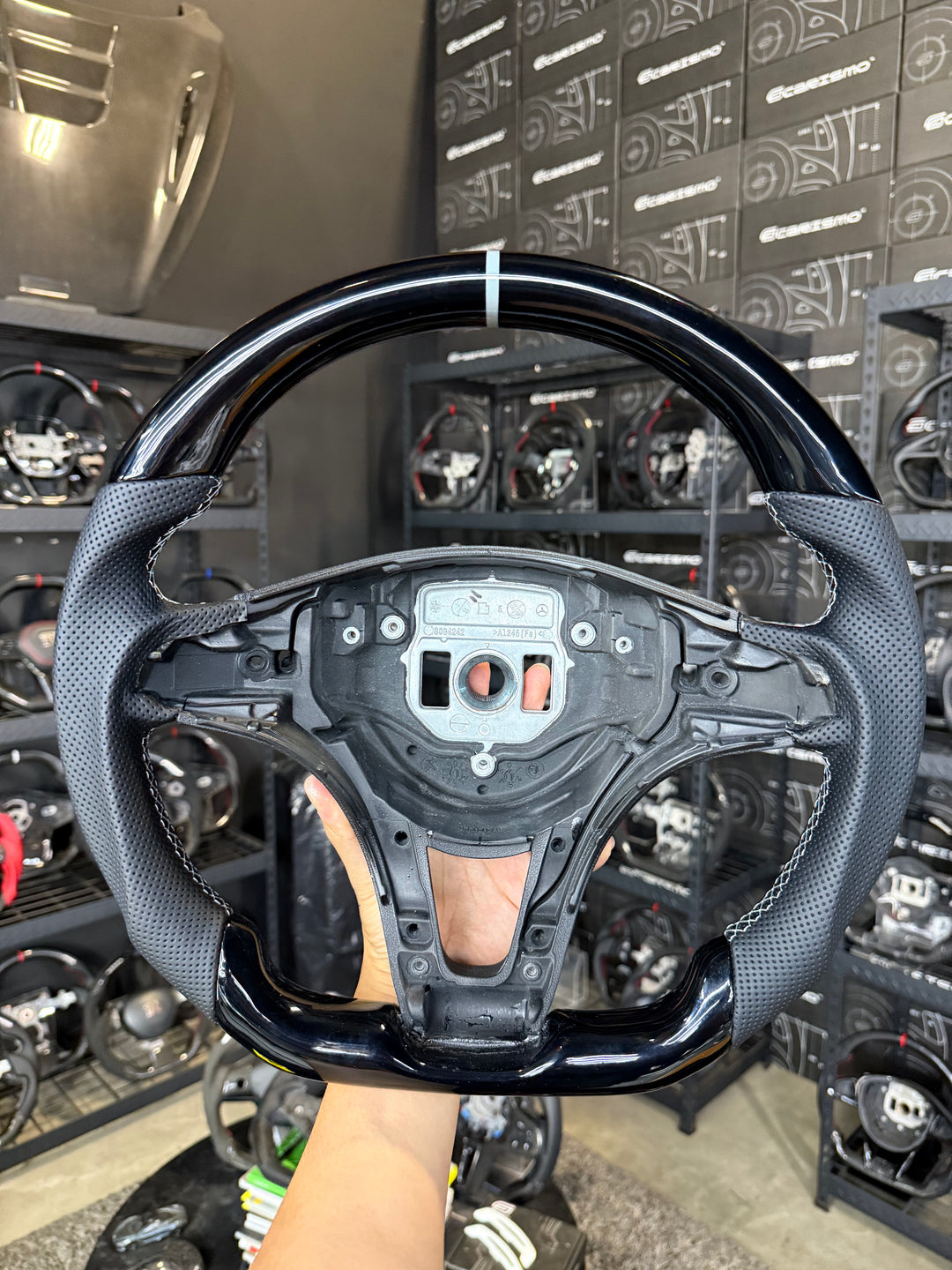 [Media/Test] Mercedes/AMG (2016 Round Bottom Wheel) - Sport - Piano Black - Perforated Leather - Grey Stitching - Grey Stripe