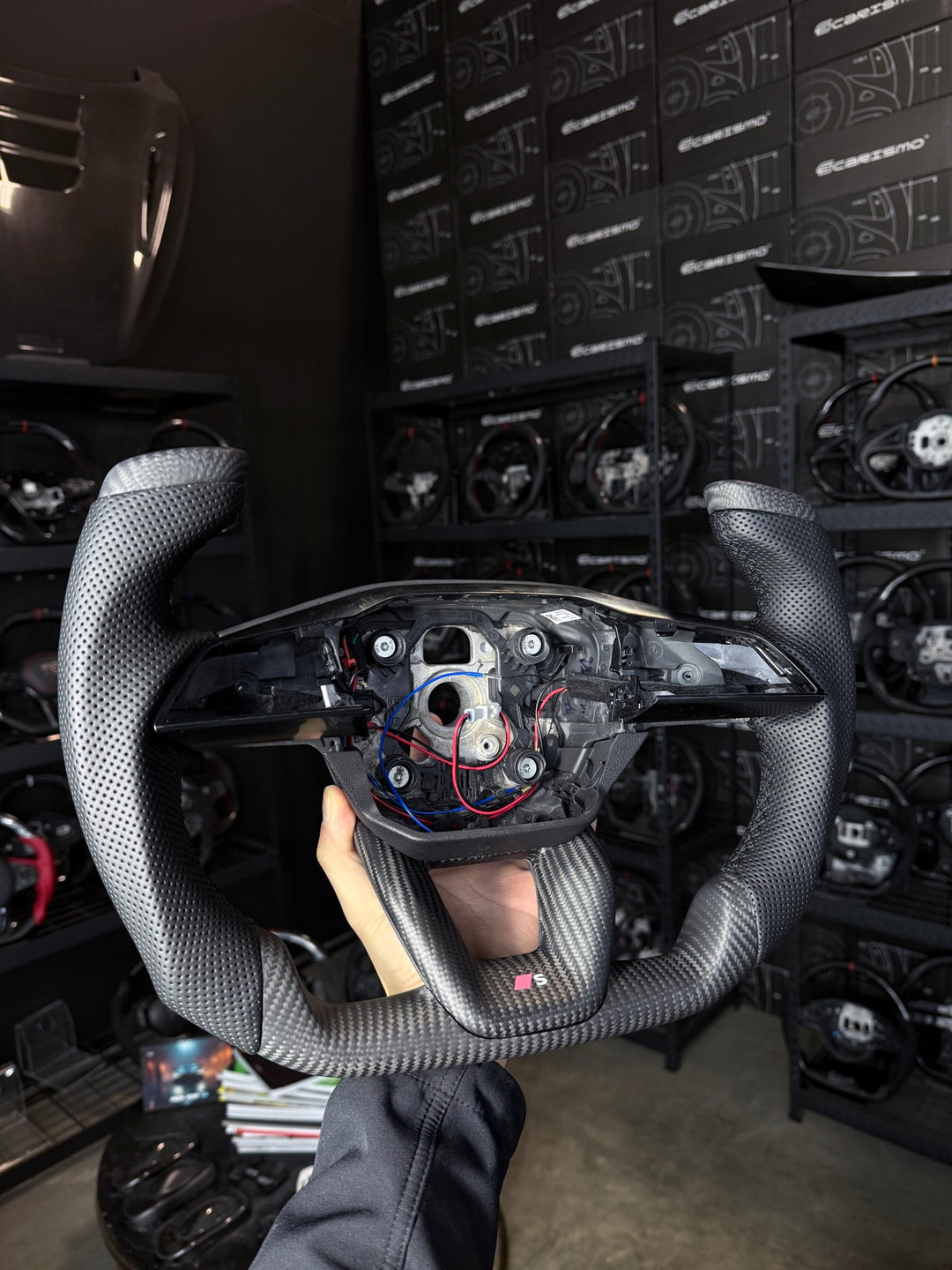 [Made to Order] Audi (B10 Wheel) - F1 Competition - Matte Carbon - Perforated Leather - Black Stitching - No Stripe
