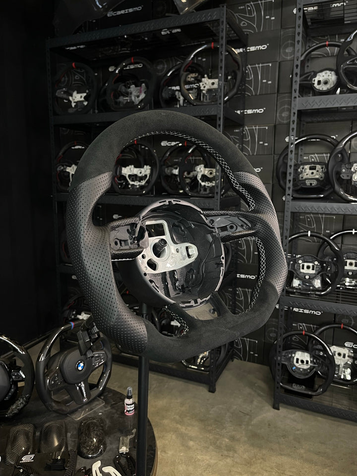 [Made to Order] Audi (B8.5 Wheel) - Sport - No Carbon (Alcantara) - Perforated Leather - White Stitching - No Stripe