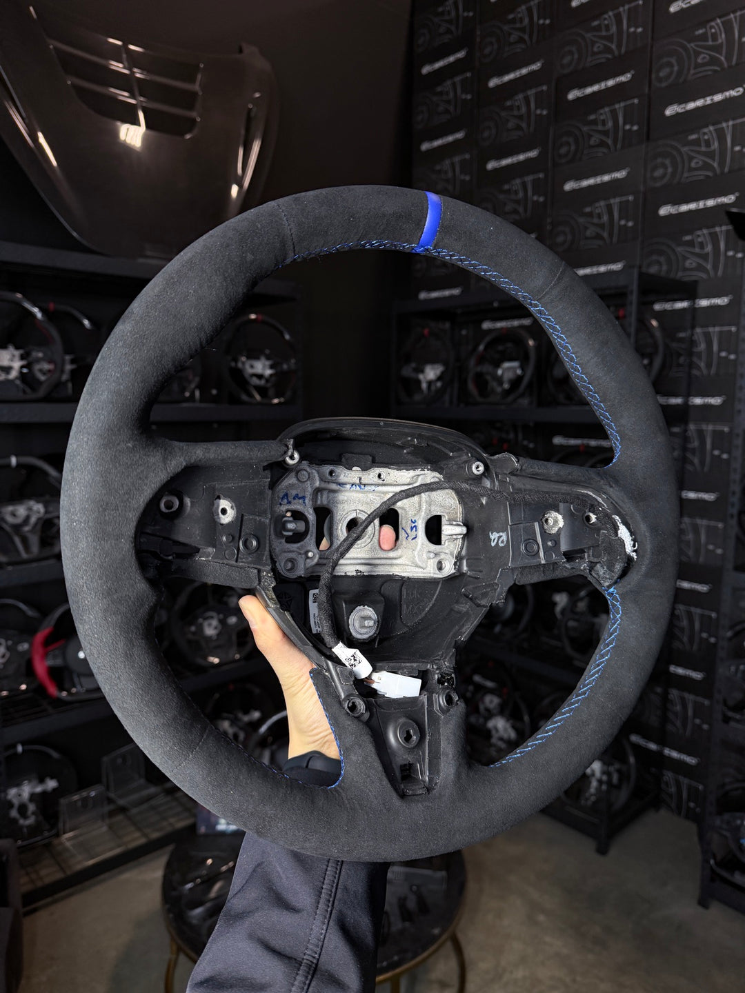 [Made to Order] Chrysler 300 (Gen 2 Facelift) - OEM Shape - Full Alcantara - Alcantara - Blue Stitching - Blue Smooth Leather Stripe