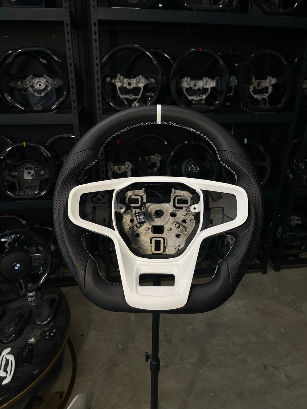 [Made to Order] Ford Bronco (Gen 6) - Sport - (Full Leather) Smooth Leather - Perforated Leather - White Stitching - White Smooth Leather Stripe