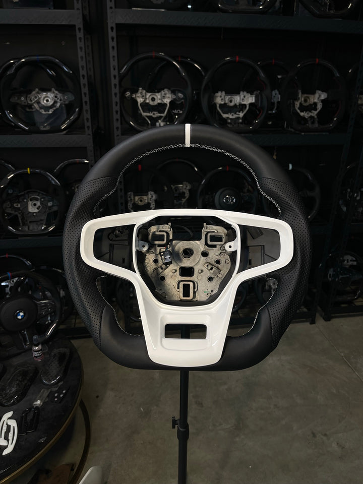 [Made to Order] Ford Bronco (Gen 6) - Sport - Full Leather - Perforated Leather - White Stitching - White Smooth Leather Stripe
