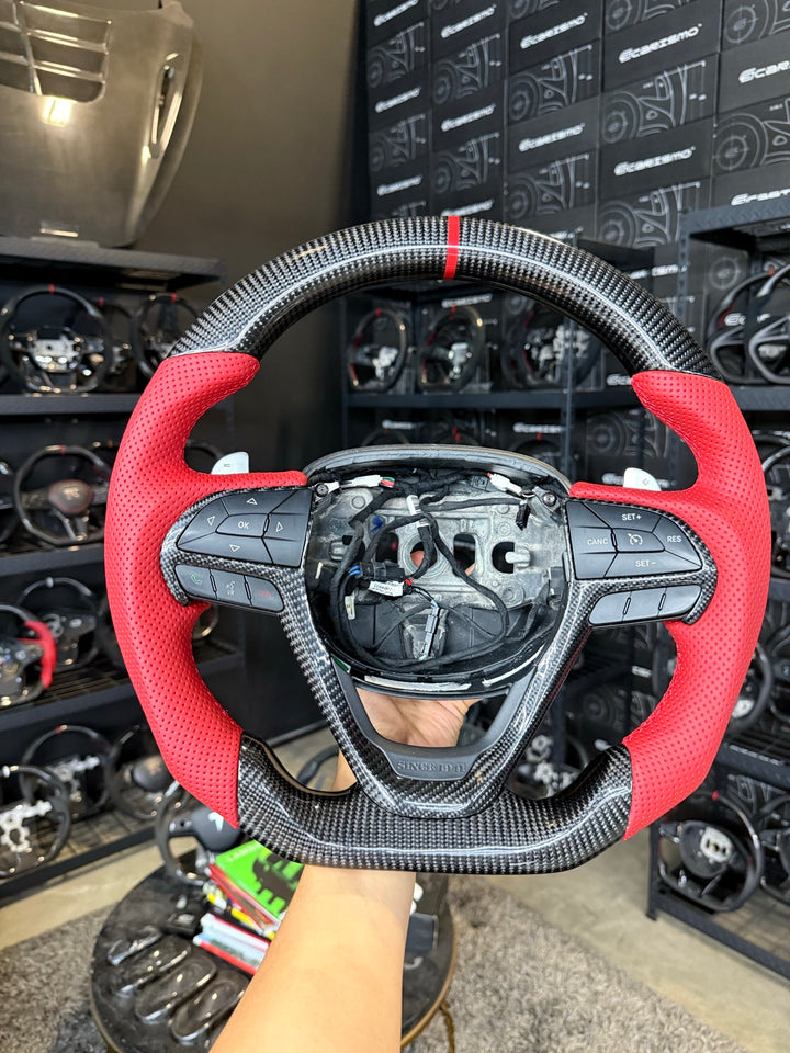 [Made to Order] Jeep Grand Cherokee (Gen 4 Facelift) - Sport - Gloss Carbon - Red Perforated Leather - Red Stitching - Red Stripe