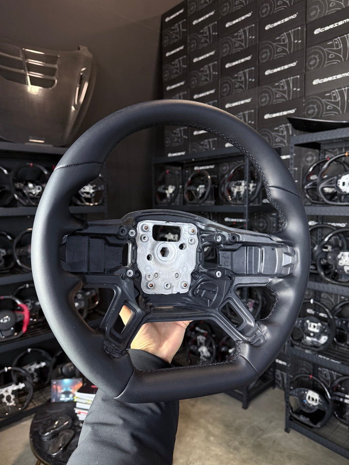 [Made to Order] Land Rover Defender (L663) - Sport - Full Leather - Smooth Leather - Black Stitching - No Stripe