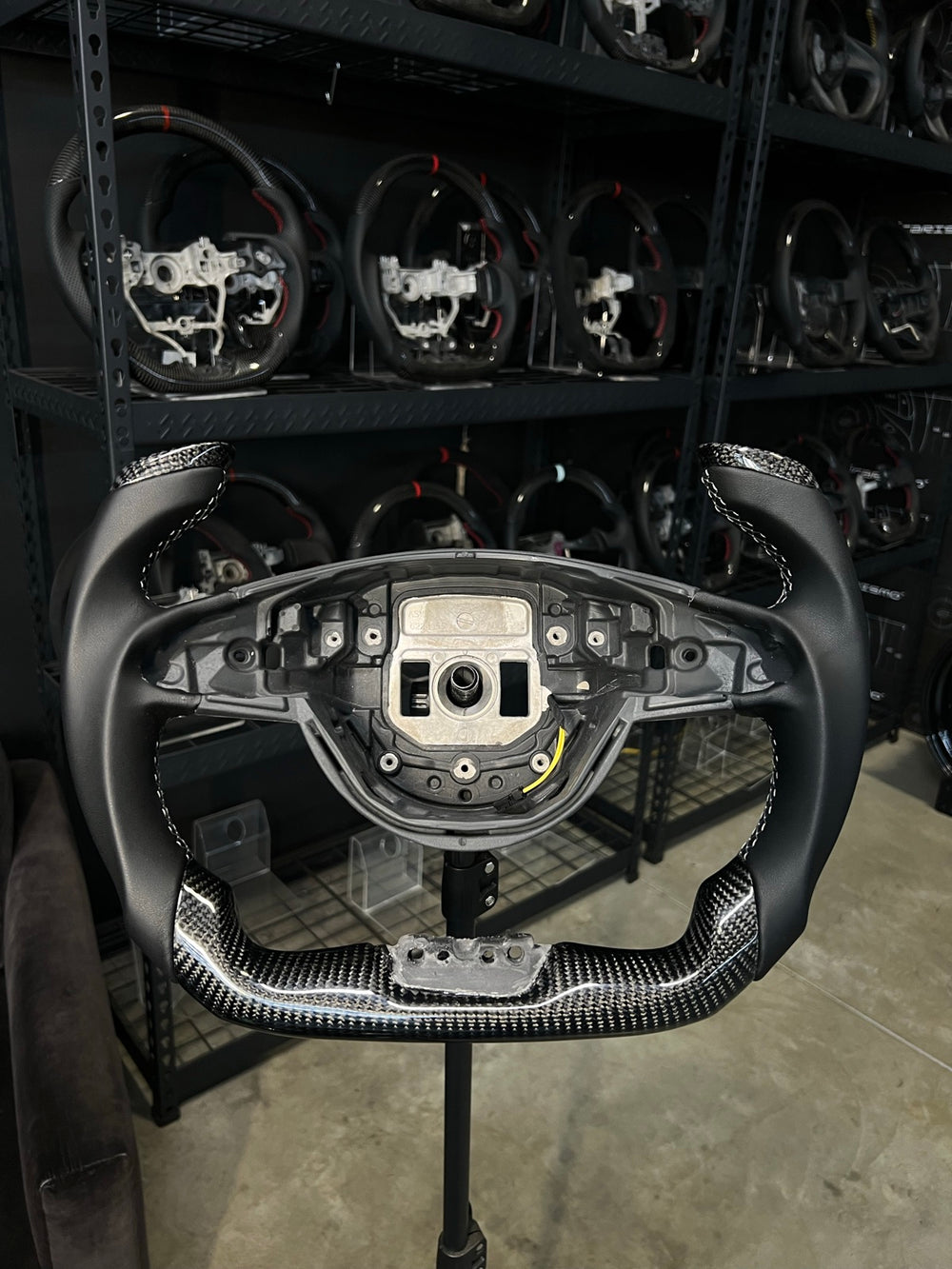 [Made to Order] Mercedes/AMG (2016 AMG Performance Wheel) - F1 Competition - Gloss Carbon - Smooth Leather - Grey Stitching - No Stripe