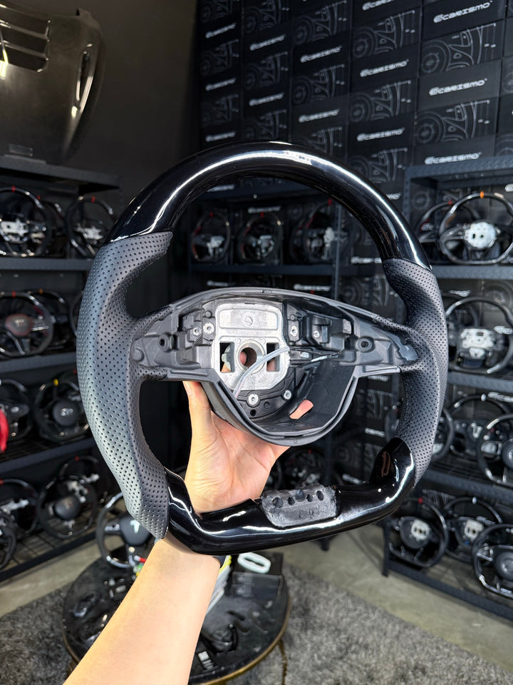 [Made to Order] Mercedes/AMG (2016 AMG Performance Wheel) - Sport - (No Carbon) Piano Black - Perforated Leather - Black Stitching - No Stripe