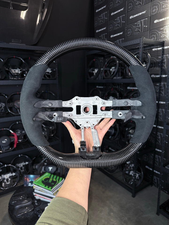[Made to Order] Mercedes/AMG (2022 AMG Performance Wheel) - OEM Shape - Gloss Carbon - Alcantara - Black Stitching - No Stripe