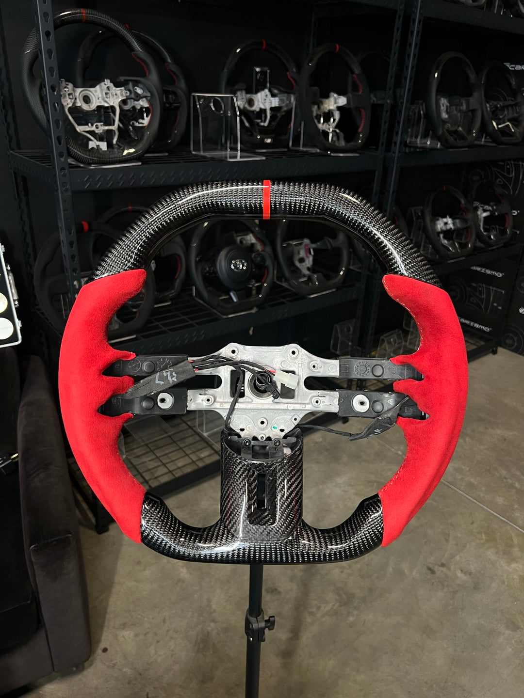[Made to Order] Mercedes/AMG (2022 AMG Performance Wheel) - Signature - Gloss Carbon - Red Alcantara - Red Stitching - Red Stripe