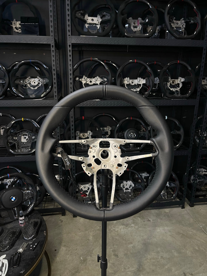 [Made to Order] Porsche (991.2 Wheel) - OEM Shape - Full Leather - Smooth Leather - Black Stitching - Black Smooth Leather Stripe