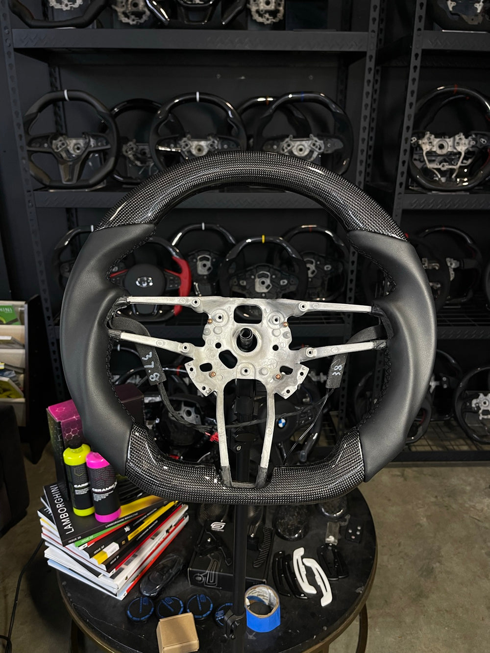 [Made to Order] Porsche (991.2 Wheel) - Sport - Gloss Plain Carbon - Smooth Leather - Black Stitching - No Stripe