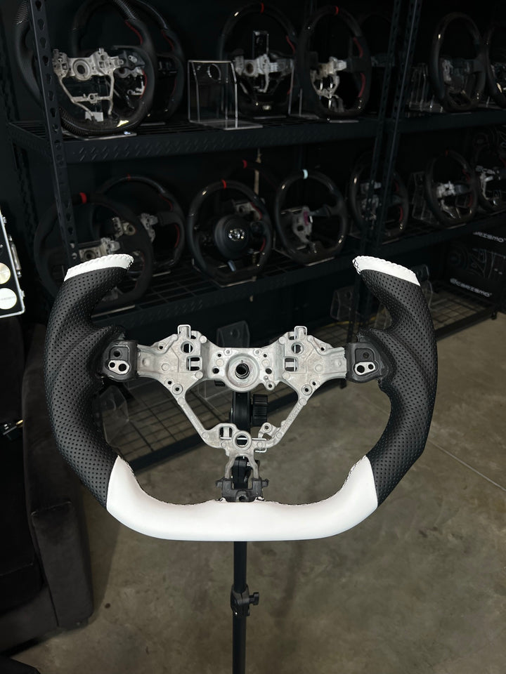 [Made to Order] Toyota GR86 (ZN8) - F1 Competition - No Carbon (White Smooth Leather) - Perforated Leather - Black Stitching - No Stripe