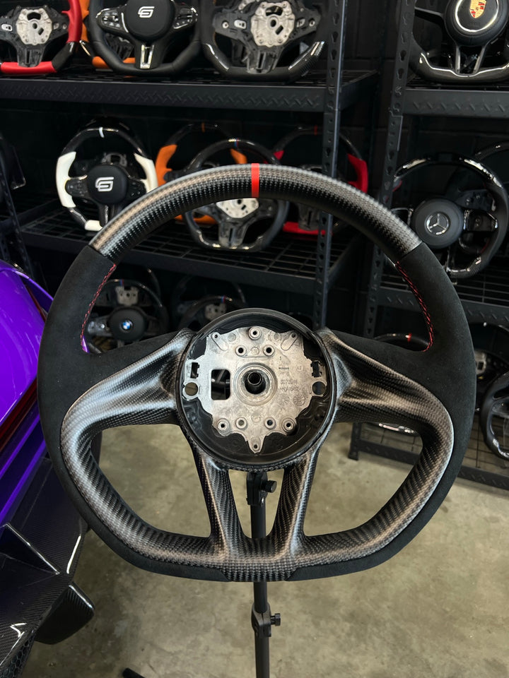 [Media/Test] McLaren Super Series - OEM Shape - Matte Carbon - Alcantara - Red Stitching - Red Stripe