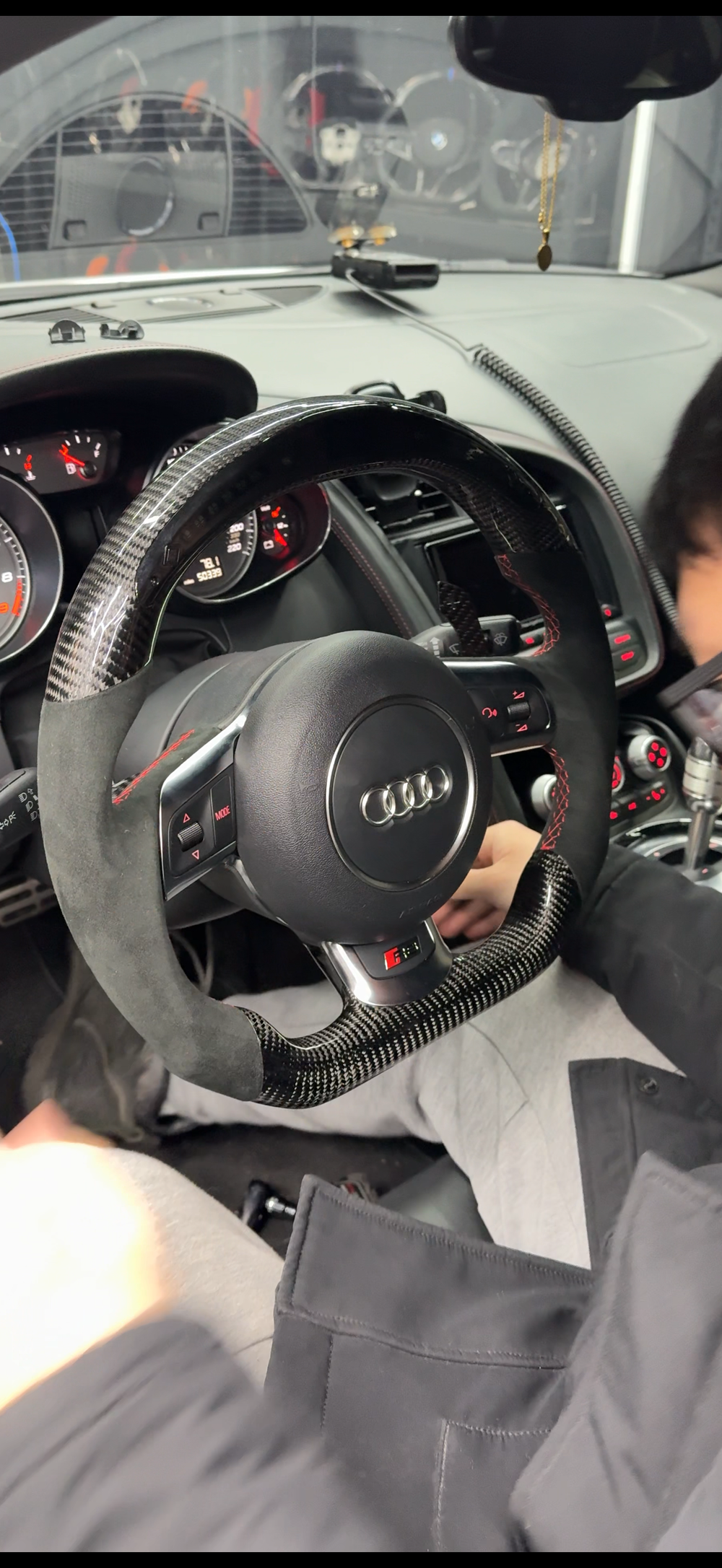 [Made to Order] Audi R8 (Gen 1) - Classic RPM LED - Gloss Carbon - Alcantara - Red Stitching - No Stripe