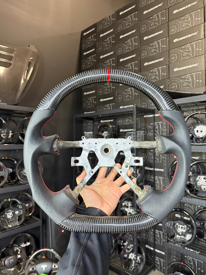 [Media/Test] Nissan Maxima (2003) - Sport - Gloss Carbon - Perforated Leather - Red Stitching - Red Stripe