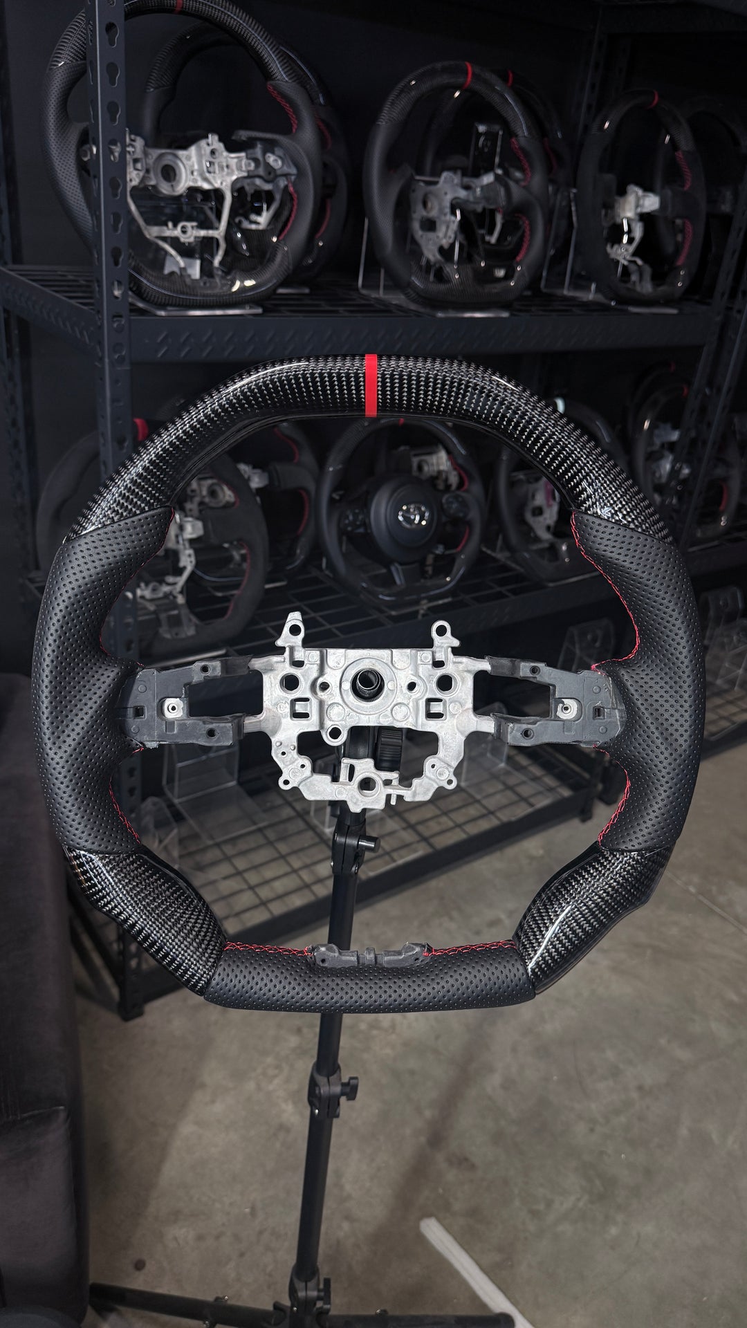 [Media/Test] Honda Civic (FE) / Type R (FL5) - Signature - Gloss Carbon - Perforated Leather - Red Stitching - Red Stripe